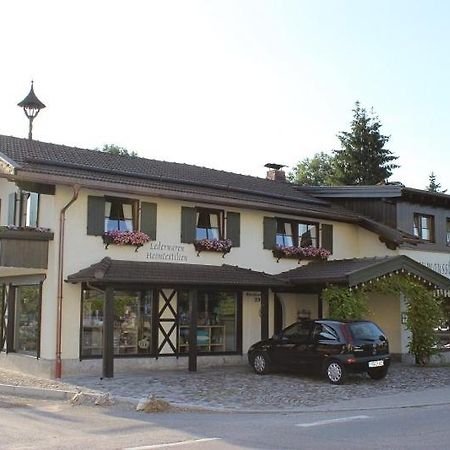 Gaestehaus Sattlerhof 基姆湖畔贝尔瑙 外观 照片
