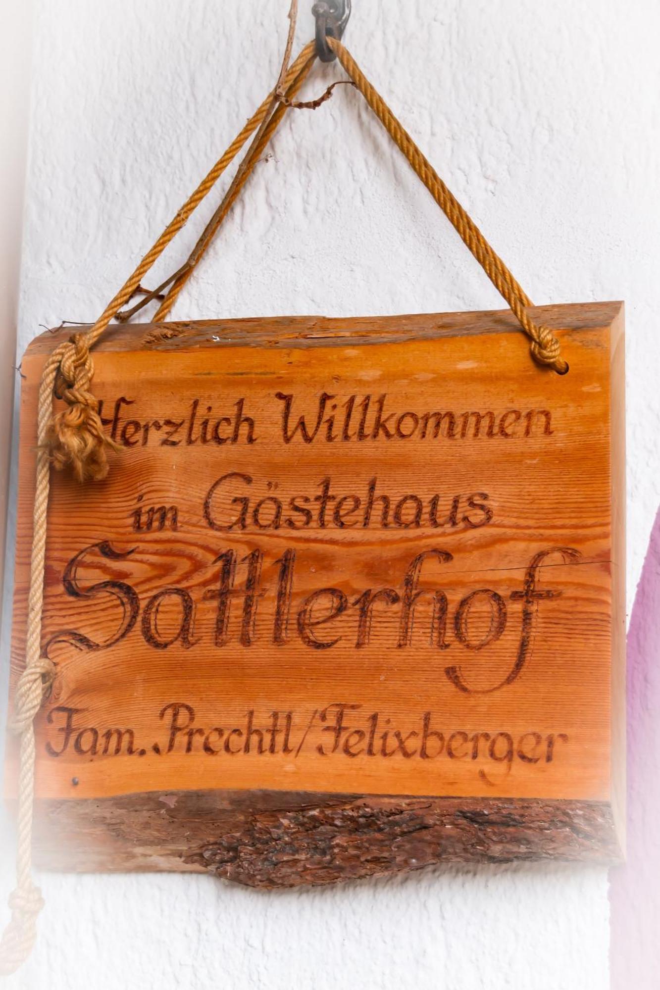 Gaestehaus Sattlerhof 基姆湖畔贝尔瑙 外观 照片